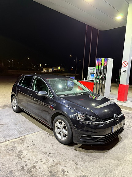 Volkswagen Golf VII 6 of 10