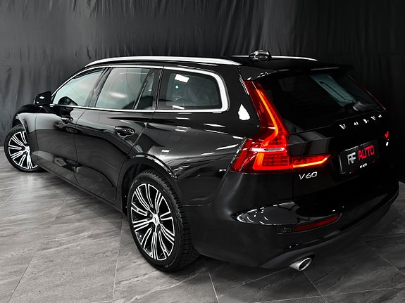 Volvo V60 11 of 30