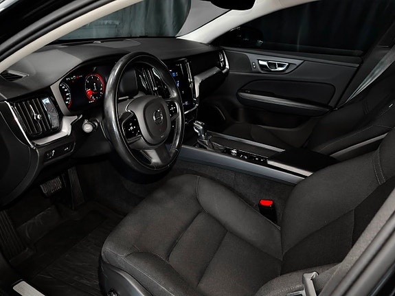 Volvo V60 17 of 30