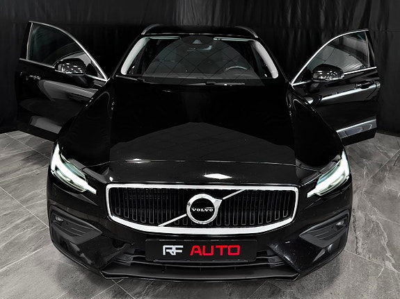 Volvo V60 8 of 30