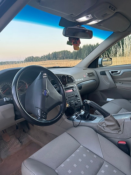 Volvo S60 7 of 10