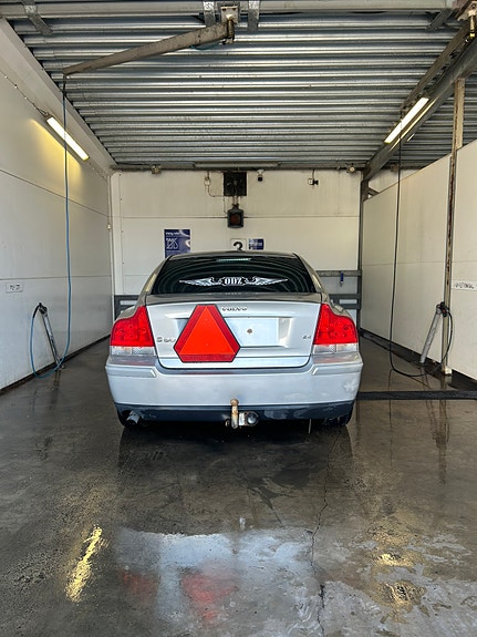 Volvo S60 2 of 10