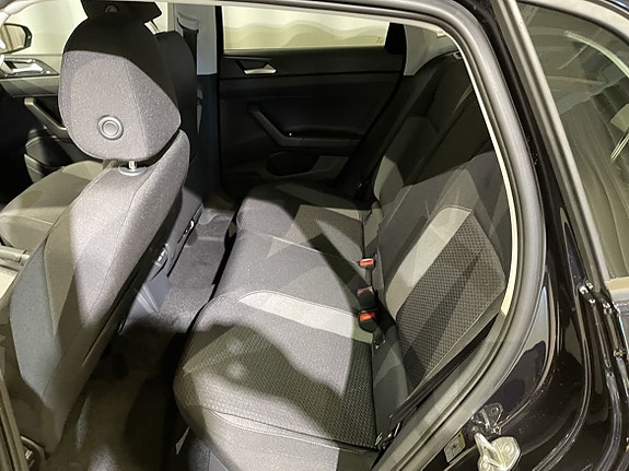 Volkswagen Polo 11 of 15