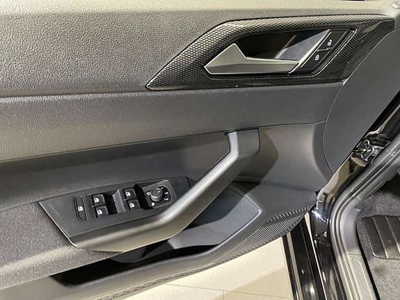 Volkswagen Polo 15 of 15