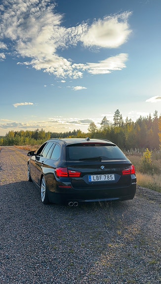 BMW 520d 3 of 5