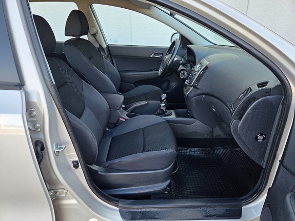 Hyundai i30 11 of 18