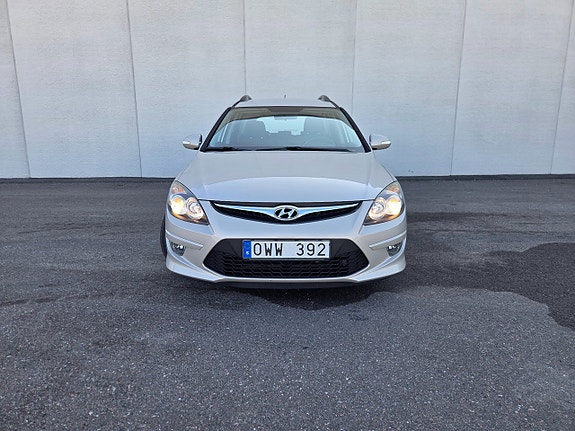 Hyundai i30 2 of 18