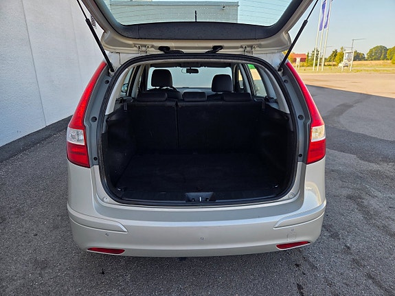 Hyundai i30 13 of 18