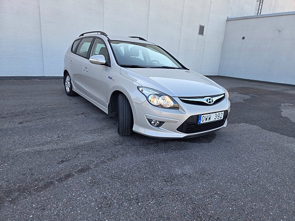 Hyundai i30 3 of 18