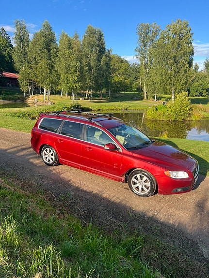 Volvo V70 4 of 7