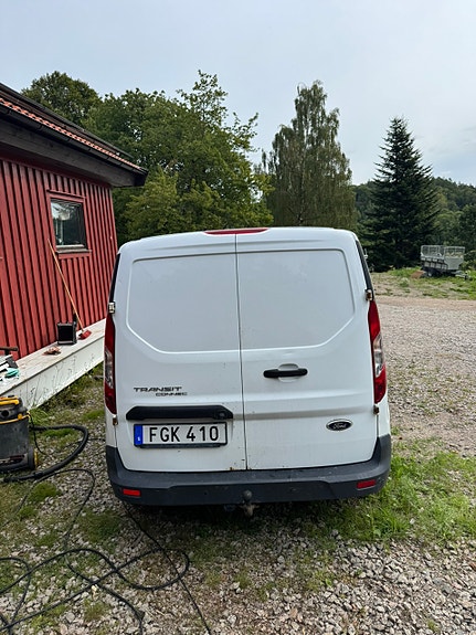 Ford Transit Connect 4 of 6