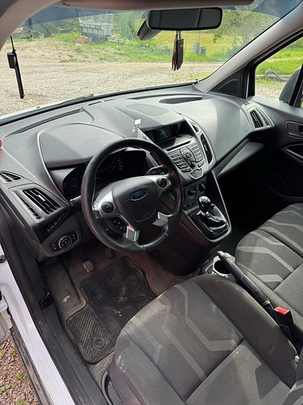 Ford Transit Connect 6 of 6