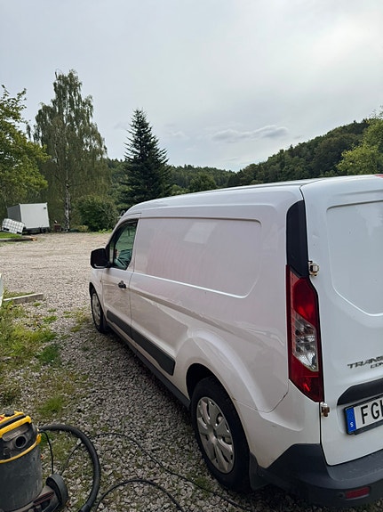 Ford Transit Connect 5 of 6