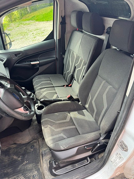 Ford Transit Connect 2 of 6