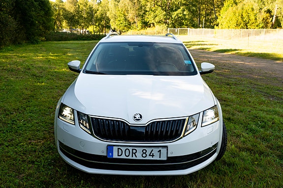 Skoda Octavia 2 of 5