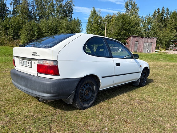 Toyota Corolla 6 of 11