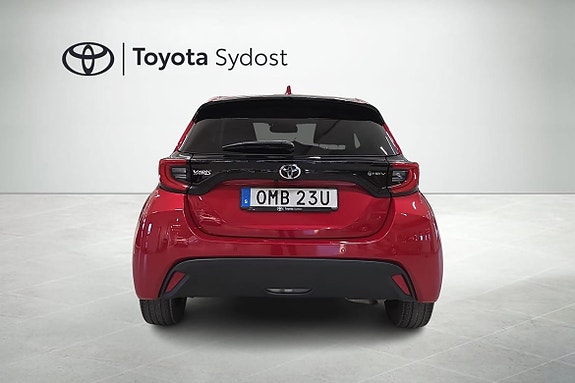 Toyota Yaris 5 of 21
