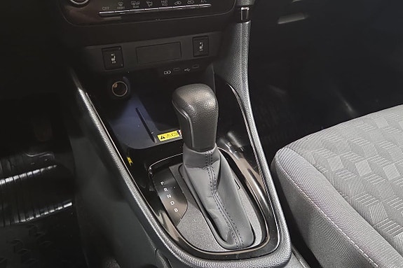 Toyota Yaris 21 of 21