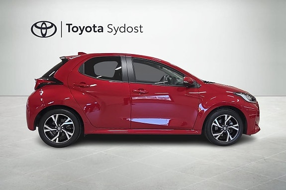 Toyota Yaris 17 of 21