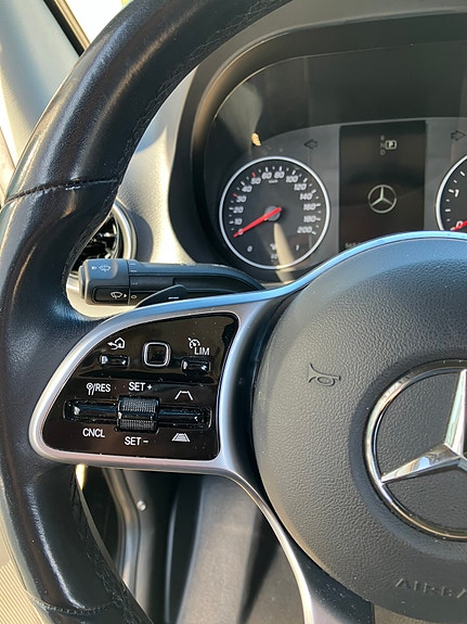 Mercedes-Benz Kabe Travel Master Van 690 LB 8 of 9
