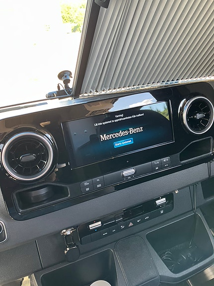 Mercedes-Benz Kabe Travel Master Van 690 LB 6 of 9