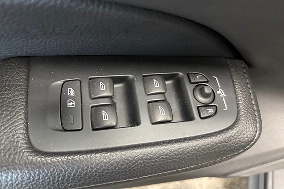 Volvo V60 Cross Country 27 of 29
