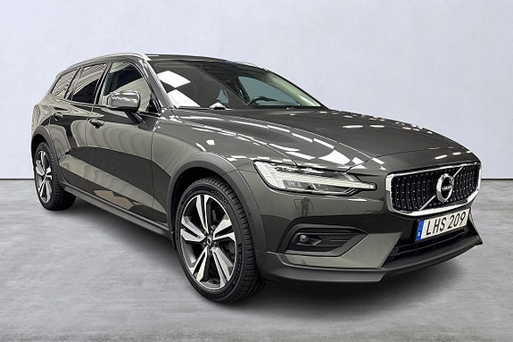 Volvo V60 Cross Country 6 of 29