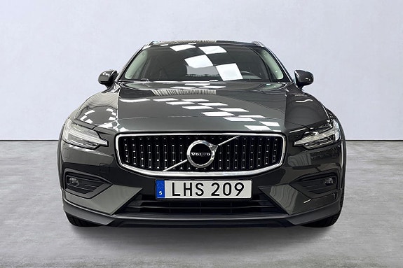 Volvo V60 Cross Country 7 of 29