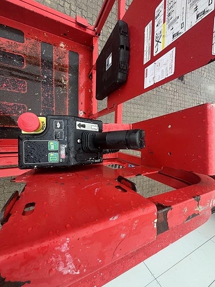 Manitou 120SE 3 of 10