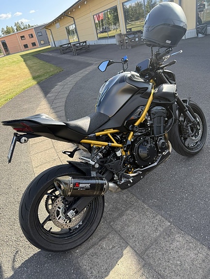 Kawasaki Z900 Performance 2 of 2