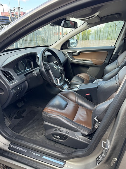 Volvo XC60 6 of 9