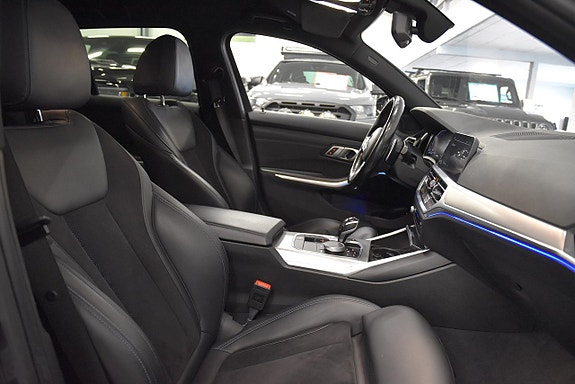 BMW 320 13 of 23