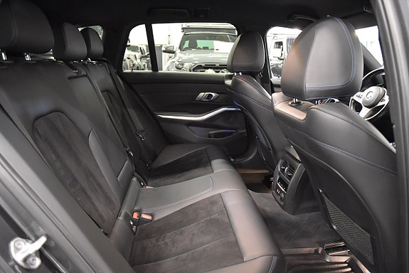 BMW 320 14 of 23