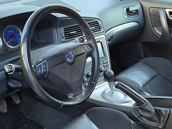 Volvo S60 3 of 4
