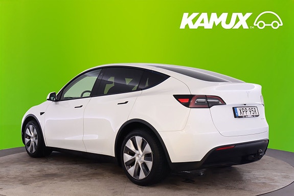 Tesla Model Y 5 of 22