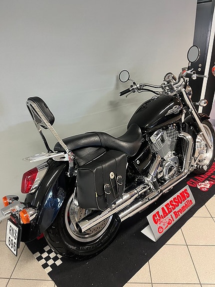 Honda VT 1100 C2 3 of 3