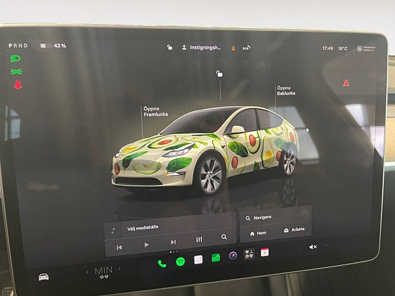 Tesla Model Y 23 of 26