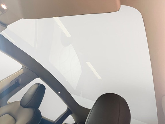 Tesla Model Y 22 of 26