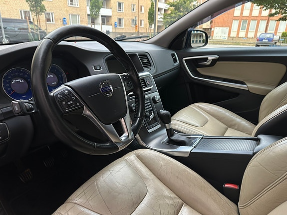 Volvo V60 8 of 10