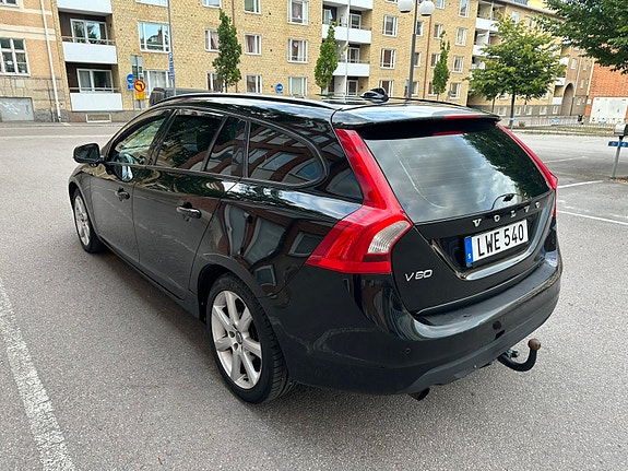 Volvo V60 4 of 10