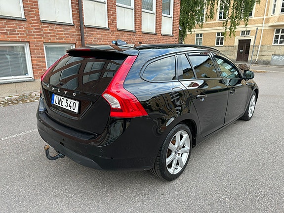 Volvo V60 3 of 10
