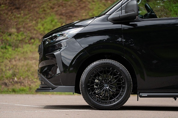 Ford Transit Custom 9 of 15