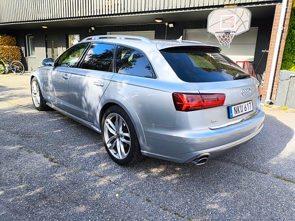 Audi A6 allroad 3 of 6