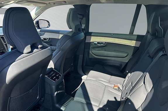 Volvo XC90 9 of 15