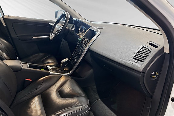 Volvo XC60 19 of 30