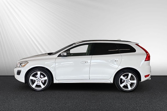 Volvo XC60 2 of 30