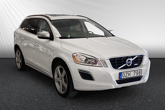 Volvo XC60 8 of 30