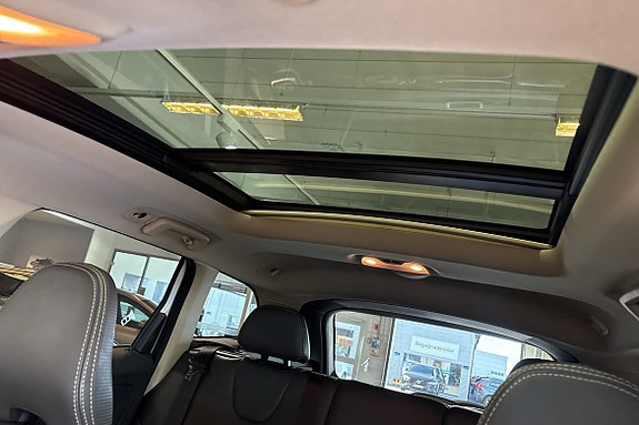 Volvo XC60 23 of 30