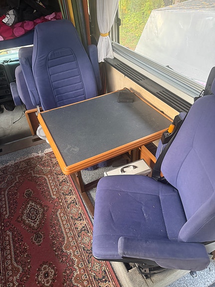 Niesmann+Bischoff 8000i 17 of 19