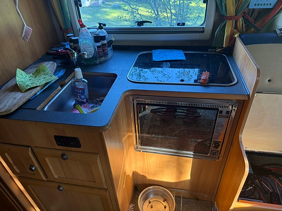 Niesmann+Bischoff 8000i 4 of 19
